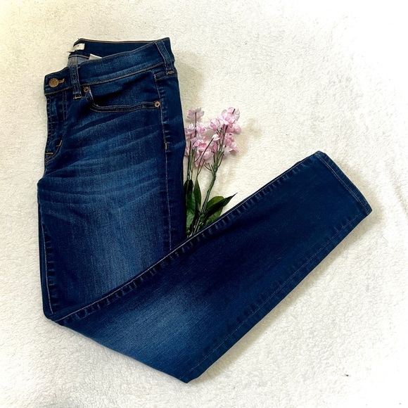 J. Crew Stretch Mid-Rise Classic Skinny Jeans - Size 28 - Picture 1 of 9